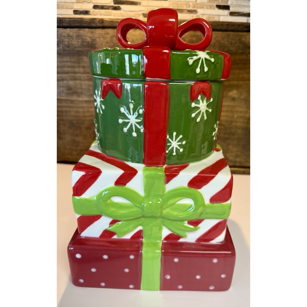 Sleigh Bell Bistro Christmas Cookie Jar‎ Stacked Presents Ceramic Holiday Decor